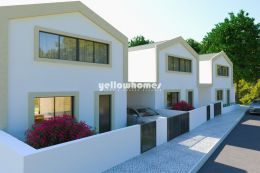2-SZ Doppelhaushälfte mit privatem Pool in ruhiger Lage in der...